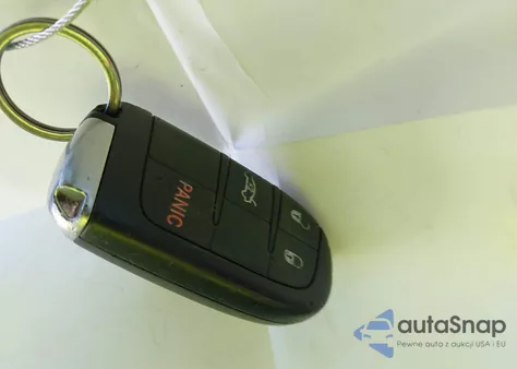 2015 Chrysler 300 Limited z USA, uszkodzony, nr VIN 2C3CCAAG0FH786770